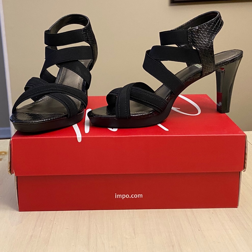 Impo stretch black platform heel